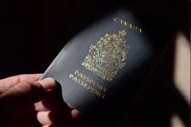 全球通行证的美国护照不好使了，现在只有28个国家给美国人免签图片