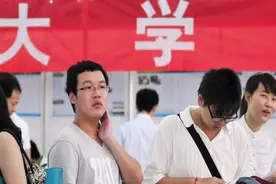 广西三所“野鸡大学”被曝光，学生辛苦读了四年，却是一场空图片