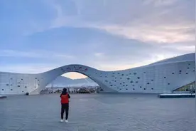乌鲁木齐市区到天山大峡谷的景区直通车来了，30元往返！图片