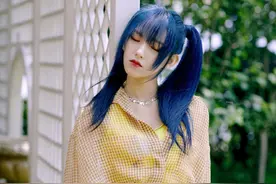 漫撕少女风！程潇迷雾蓝双马尾元气满满，娃娃脸清爽治愈图片