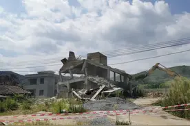 曲江4起新增占用耕地建房！拆图片