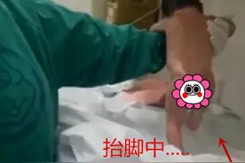 “最强新生儿”火了，刚出生就想“跑”，网友：哪吒转世？图片