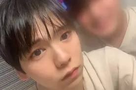 白瘦女装大佬深夜持刀猥亵肌肉男高中生！日本网友：疯了吧…图片