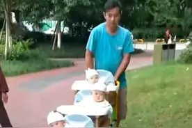 妻子一次性完成“三孩”任务，制作三孩专用婴儿车，建议全国普及图片