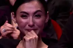 谢霆锋张柏芝最后一次同台，柏芝泪如雨下，令人心酸！视频封面