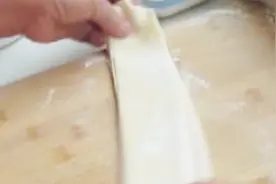 香喷喷的鸡蛋面条，是怎么做出来的？小宝宝也特别爱吃