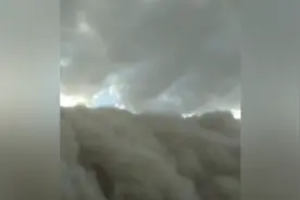 云朵掉地上了，见过没有？视频封面