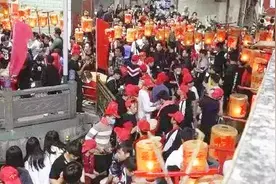 我国人口最多的村庄，整村人是同样的姓，人口相当于一个县城视频封面