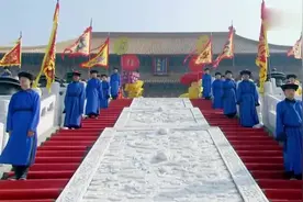 1908年12月2日，紫禁城上演了一场登基闹剧，3岁溥仪第一次继位视频封面