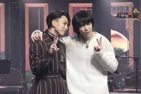 萧敬腾透露杨宗纬消失了？ 林宥嘉被cue主持金曲奖吓口吃视频封面