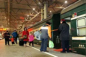 为什么火车发车前10分钟才开始检票？知道原因后乘客表示：做得对