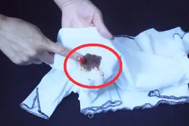 白衣服不小心沾到油渍，往衣服上喷一点，立马干干净净！视频封面