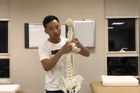 胸椎疼痛是怎么回事？从这二个方面考虑就行啦！视频封面