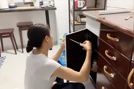 这段时间做过最治愈的事，贴橱柜纸，极限挑战我的耐心，结果满意视频封面