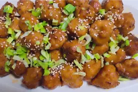 炸肉丸加一个剩馒头，做出的肉丸香酥可囗，孩子直说好吃视频封面