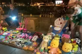 摆地摊中的库存管理视频封面