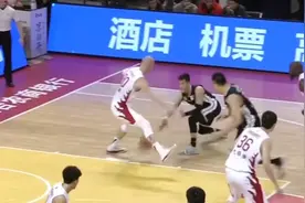 辽宁队常规赛十佳球：郭艾伦击地穿挡妙传，李晓旭隔人单手爆扣！视频封面