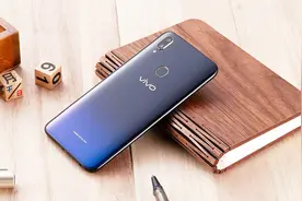 vivo最强百元机，水滴屏128GB+22.5W快充仅948元，网友：真香！视频封面
