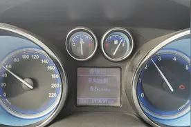 6年18万公里的自主品牌车，发动机故障灯亮了，如何消除？