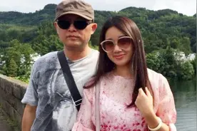 孟非首晒22岁女儿近照，女神范十足，网友评论区疯狂艾特郭麒麟视频封面