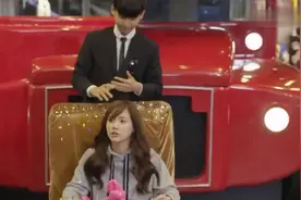 小水平采娜街头变装，从眼镜妹华丽变身时尚女郎，超惊艳哈！视频封面
