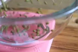 家庭自制绿豆芽，这样又粗又壮还不烂，快进来学学视频封面