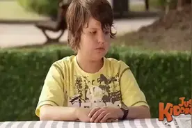轻松一笑！会动魔法书恶搞视频封面