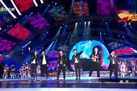 五大男神集合，邓超李晨陈赫郑凯鹿晗合唱《超级英雄》燃爆舞台视频封面