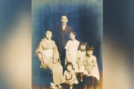 她是嫁到中国的日本女人，女婿是闻名世界的科学家。视频封面