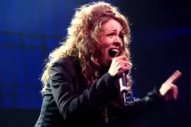 世界最伟大的声音！花蝴蝶Mariah Carey10个高能时刻，海豚音美炸视频封面
