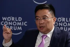 【直击达沃斯】京东AI周伯文：做人工智能是一场马拉松视频封面