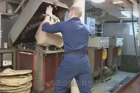 海上行驶的航母，产生的垃圾该如何及时处理？看完后忍不住称赞！
