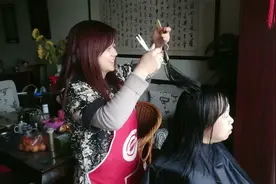 宅家里头发长了怎么办？技能大爆发，全家都不用去美发店了