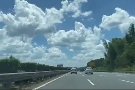 网友：天空这么蓝还以为是西藏！原来是广西，广西也可以这么美！视频封面