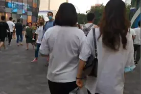 北京三里屯街拍，好多美女视频封面