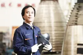 中国最顶级焊工，为火箭焊接心脏38年，有人用北京2套房挖不走他视频封面