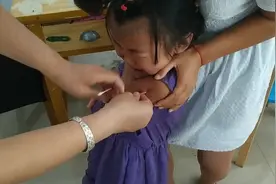 小外甥女被狗抓伤，需要打5针狂犬疫苗，花费600元，不得了视频封面