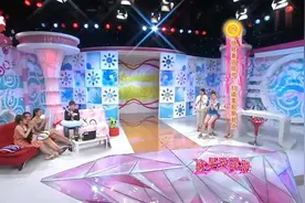 美眉直言卸完妆脸会泛红，专业老师示范正确卸妆，纠正她的误区视频封面