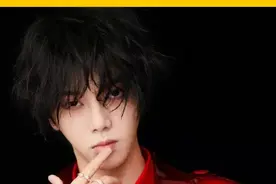 华晨宇唱一首《烟火里的尘埃》飙高音把老外听震惊的神曲！视频封面