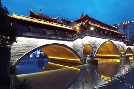 成都安顺廊桥，旁边就是酒吧一条街，这里的夜色太美了视频封面