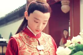麦迪娜爆于小彤海陆分手内幕，都是姐弟恋为何差别如此大？视频封面