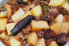 用这个小窍门，快速炖出孩子喜欢的软烂香的土豆牛肉#春日美食家#