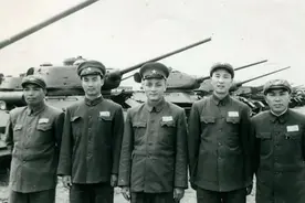 开国少将刚上任时，老兵想考验他，结果全被镇住了视频封面
