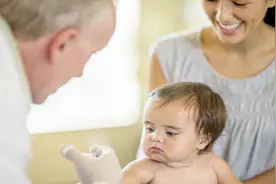 孩子脖子发黑洗不掉，这是怎么了？宝妈先不用慌视频封面