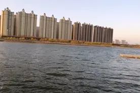安徽宿州母亲河新汴河，发源宿州戚岭子，流入洪泽湖。走古河道。