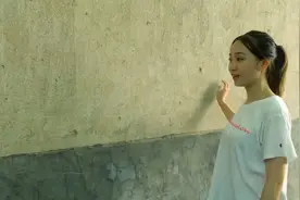 贾乃亮和甜馨合唱一首《大王叫我来巡山》，节奏轻快，太好听了视频封面