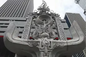 深圳证券交易所，大楼前的两座价值几千万的雕塑，好霸气啊！视频封面