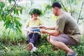 农村巧妇红姐和老公重温年轻岁月，大哥真浪漫，哄得红姐笑不停视频封面