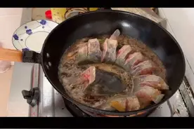 家常味酱香鮰鱼，跟着胖子哥一起盘它，酱香浓郁香味扑鼻！视频封面