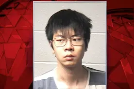 中国留学生向室友投铊毒 曾三获优秀学生奖，因种族歧视被开除视频封面